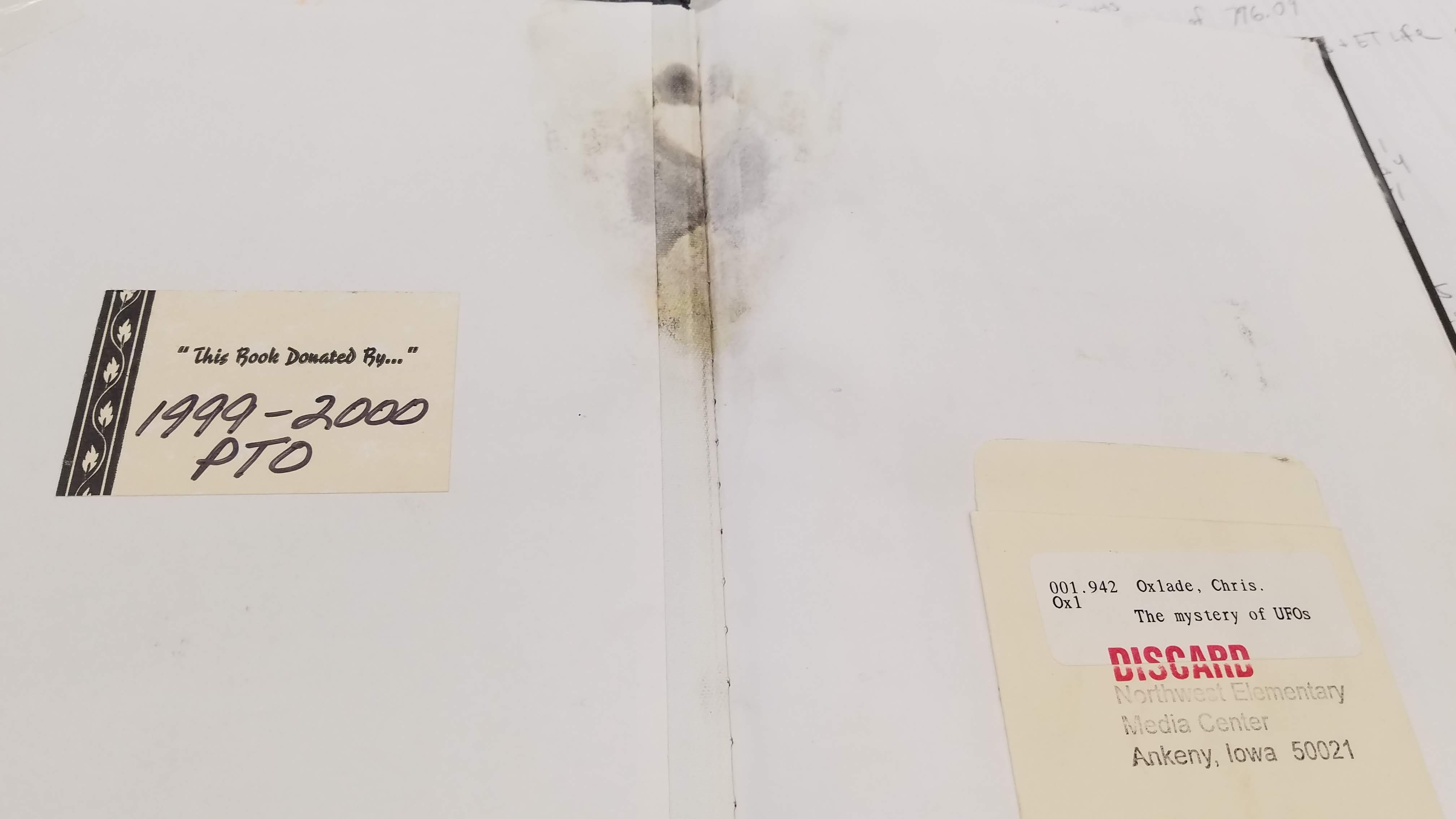 Example of mold in a book